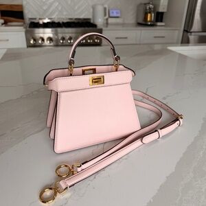 Fendi Peekaboo ISeeU Petite - light pink (100% authentic)
